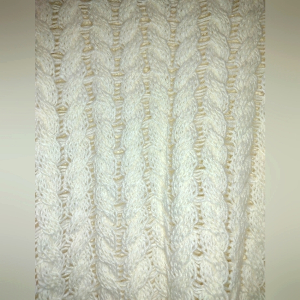 Women's Sweater - Picture 4 of 4